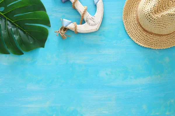 Görüntü deniz yaşam tarzı nesnelerle seyahat tatil tropikal ve yaz. Üstten görünüm