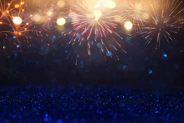 Elvont Arany Fekete Kék Csillogó Háttér Tűzijátékkal Karácsony Este Július — Stock Fotó