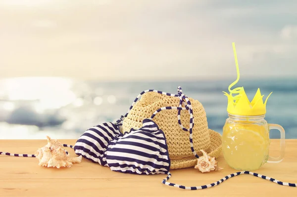 Imagen Bebida Limonada Fresca Lindo Cristal Forma Piña Con Paja — Foto de Stock