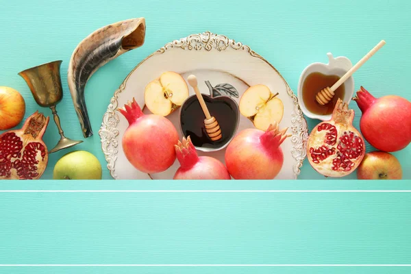 Rosh hashanah (Yahudi Yeni Yıl Tatili) konsepti. Geleneksel semboller