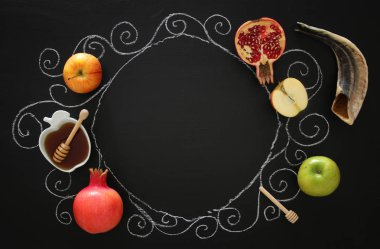 Rosh hashanah (Yahudi Yeni Yıl Tatili) konsepti. Geleneksel semboller