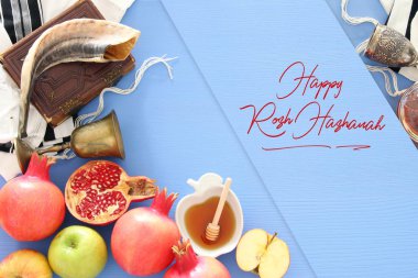 Rosh hashanah (Yahudi Yeni Yıl Tatili) konsepti. Geleneksel semboller
