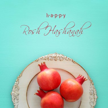 Rosh hashanah (Yahudi Yeni Yıl Tatili) konsepti. Nar radyasyon sembolü