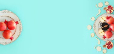 Rosh hashanah (Yahudi Yeni Yıl Tatili) konsepti. Nar radyasyon sembolü