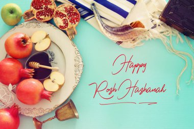 Rosh hashanah (Yahudi Yeni Yıl Tatili) konsepti. Geleneksel semboller