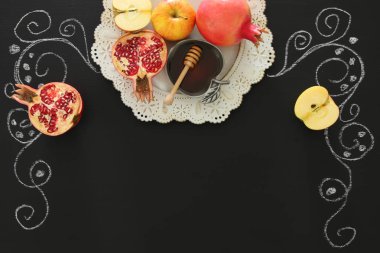 Rosh hashanah (Yahudi Yeni Yıl Tatili) konsepti. Geleneksel semboller
