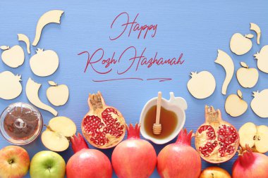 Rosh hashanah (Yahudi Yeni Yıl Tatili) konsepti. Geleneksel semboller