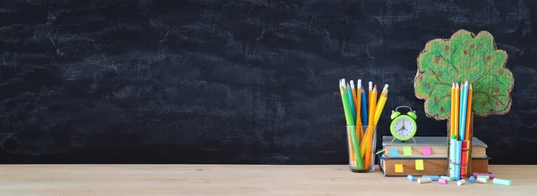 Back School Concept Tree Knowledge Pencils Front Classroom Blackboard — Stock Photo, Image