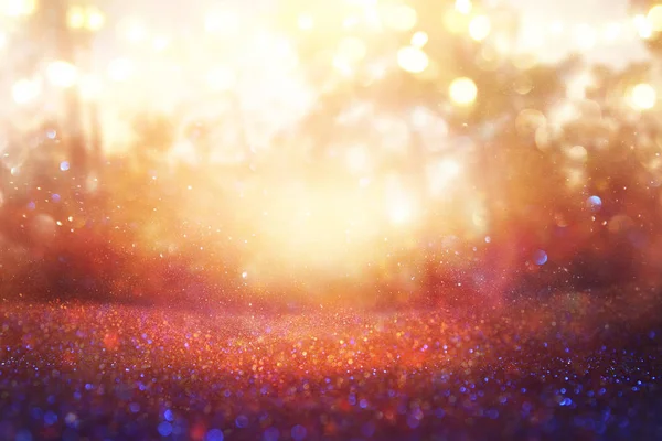 Blurred Abstract Photo Light Burst Trees Glitter Golden Bokeh Lights — Stock Photo, Image