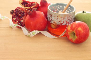 Rosh hashanah (Yahudi Yeni Yıl Tatili) konsepti. Geleneksel semboller