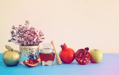 Rosh hashanah (Yahudi Yeni Yıl Tatili) konsepti. Geleneksel semboller