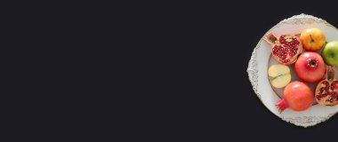 Rosh hashanah (Yahudi Yeni Yıl Tatili) konsepti. Geleneksel semboller.