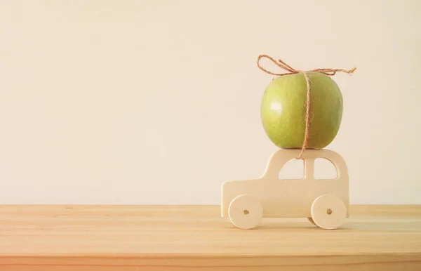 Bild Von Grünem Frischem Apfel Über Hölzernem Auto Rosh Hashanah — Stockfoto