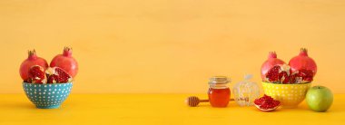 Rosh hashanah (Yahudi Yeni Yıl Tatili) konsepti. Geleneksel semboller