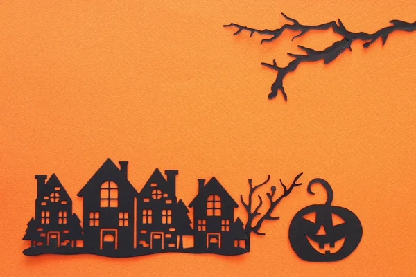 Concepto Halloween Pueblo Embrujado Sobre Fondo Naranja Vista Superior Plano — Foto de Stock