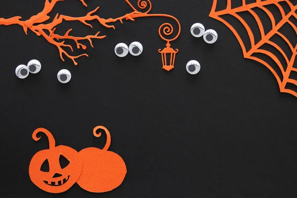 Концепция Праздника Хэллоуина Призрачный Лес Глазами Смотрящими Темноты Черном Фоне — стоковое фото