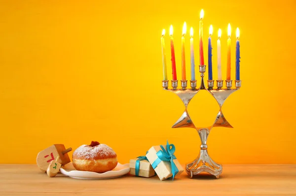 Yahudi Tatil Hanukkah Menorah Geleneksel Mumluk Yanan Mumlar Arka Plan — Stok fotoğraf