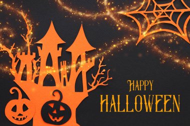 Cadılar Bayramı tatil kavramı. siyah arka plan üzerinde cadı ev perili. Üstten görünüm, düz yatıyordu