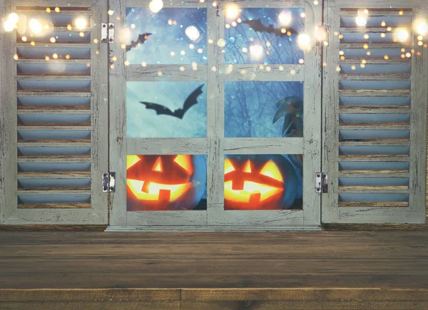 Halloween Ünnep Fogalma Üres Rusztikus Asztal Kísértetjárta Éjszaka Háttere Régi — Stock Fotó