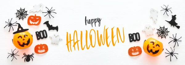 Halloween Concepto Vacaciones Sobre Fondo Madera Blanca Vista Superior Pancarta — Foto de Stock
