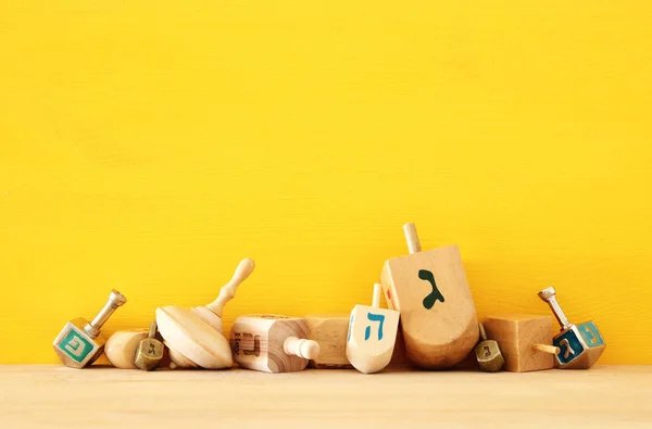 Imagen Vacaciones Judías Hanukkah Con Dreidels Madera Spinning Top —  Fotos de Stock