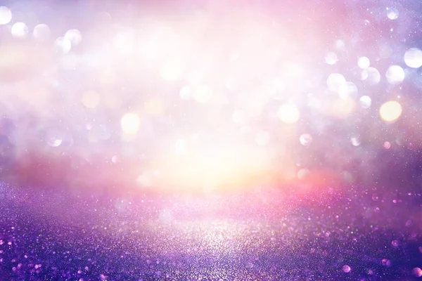闪光复古灯背景 紫色和轻的金子聚焦 — 图库照片
