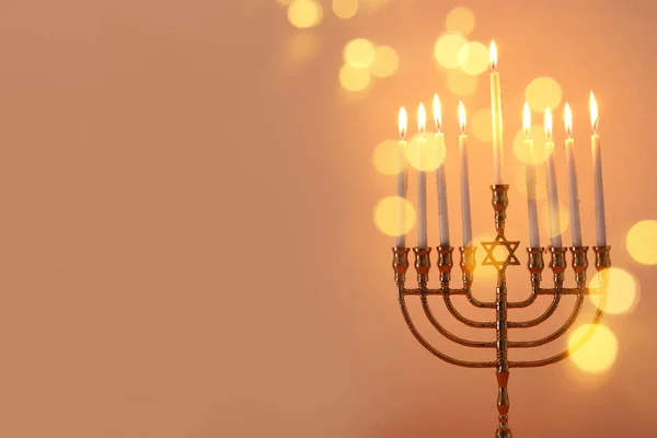 Imagen Vacaciones Judías Fondo Hanukkah Con Menorah Candelabros Tradicionales Velas —  Fotos de Stock