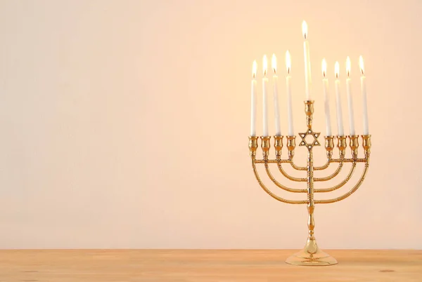 Bilden Judiska Högtiden Hanukkah Bakgrund Med Menorah Traditionella Kandelabrar Och — Stockfoto