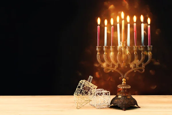 Bilden Judiska Högtiden Hanukkah Bakgrund Menorah Traditionella Kandelabrar Och Brinnande — Stockfoto