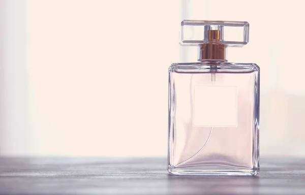 Image Elegant Perfume Bottle Back Light Photo Vintage Filtered Image — Stock Photo, Image