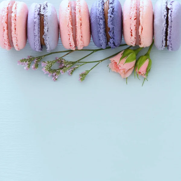 Top View Colorful Macaron Macaroon Pastel Blue Background Flat Lay — Stock Photo, Image