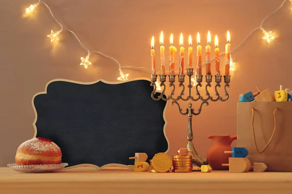 Bilden Judiska Högtiden Hanukkah Bakgrund Med Menorah Traditionella Kandelabrar — Stockfoto