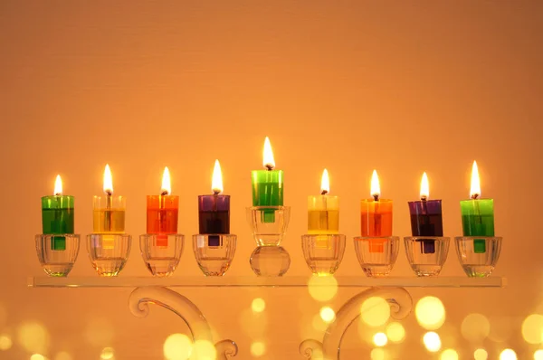 Imagen Vacaciones Judías Fondo Hanukkah Con Menorá Cristal Candelabros Tradicionales —  Fotos de Stock