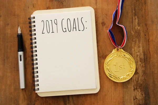 Top View Image 2019 Goals List Notebook Cup Coffee Wooden — Stock Photo, Image
