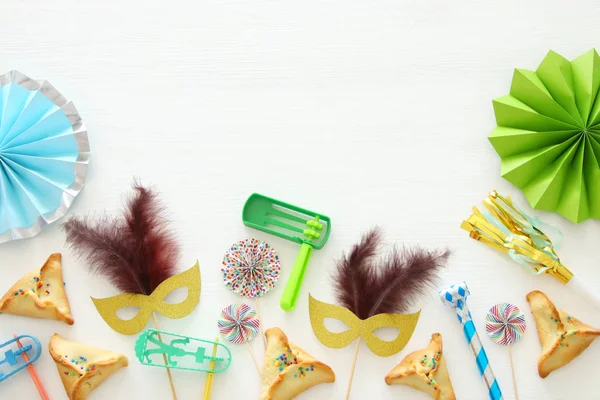 Concepto Celebración Purim Fiesta Del Carnaval Judío Sobre Fondo Madera —  Fotos de Stock