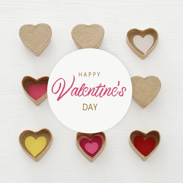 Concept Saint Valentin Coeurs Comme Boîtes Cadeaux Papier Sur Fond — Photo