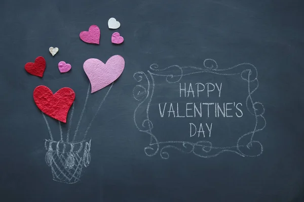 Conceito Dia Dos Namorados Corações Papel Rosa Vermelho Como Balão — Fotografia de Stock