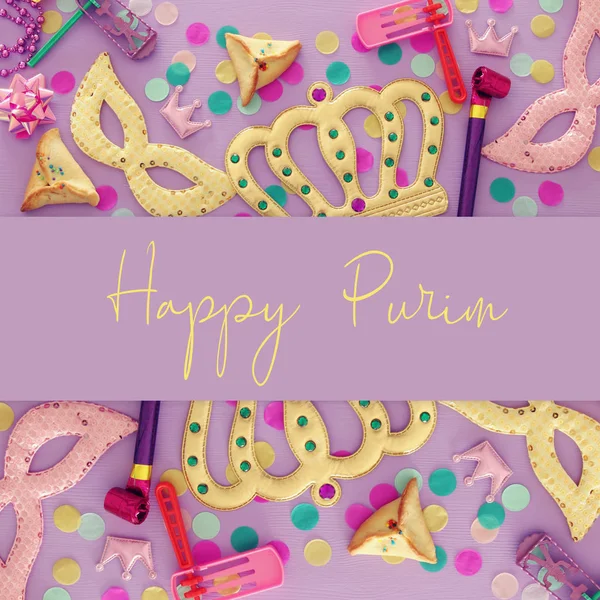 普林庆祝概念 犹太狂欢节假日 在木粉红色背景 — 图库照片