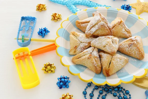 Purim Concepto Celebración Fiesta Carnaval Judío Sobre Fondo Blanco Madera — Foto de Stock