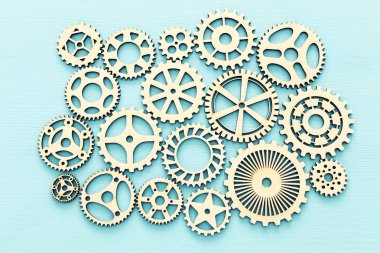 cogwheels, takım çalışması, düz yatıyordu, pastel sarı arka plan çalışma sistemi
