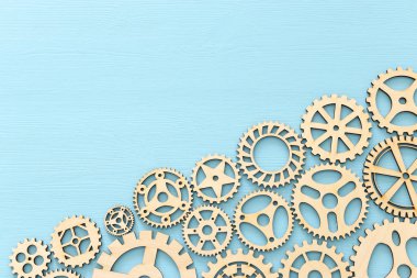 cogwheels, takım çalışması, düz yatıyordu, pastel sarı arka plan çalışma sistemi