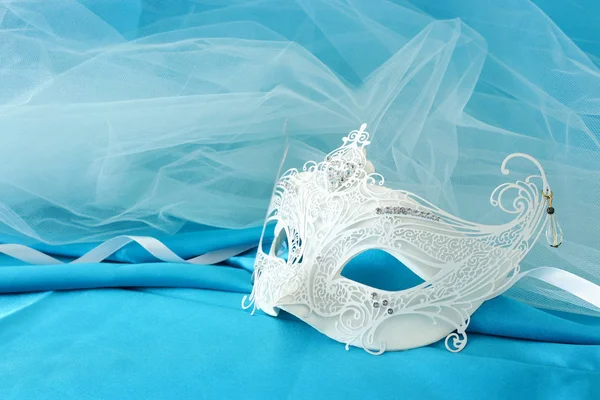 Photo Elegant Delicate White Lace Venetian Mask Light Turquoise Silk — Stock Photo, Image