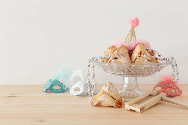 Purim Concepto Celebración Fiesta Carnaval Judío Sobre Mesa Madera — Foto de Stock