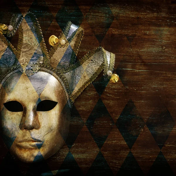 Plata Con Oro Elegante Máscara Veneciana Tradicional Sobre Fondo Madera — Foto de Stock
