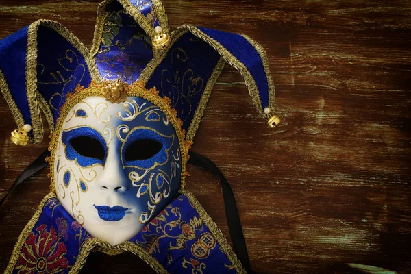 Blauw Met Gouden Elegante Traditionele Venetiaanse Masker Donkere Achtergrond — Stockfoto