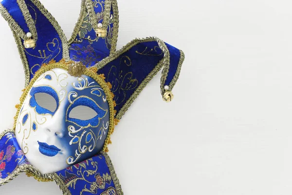 Azul Con Oro Elegante Máscara Veneciana Tradicional Sobre Fondo Madera — Foto de Stock