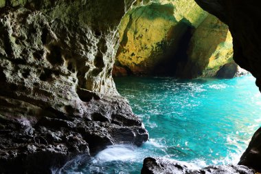 Rosh Hanikra mağarasını, okyanus manzarası