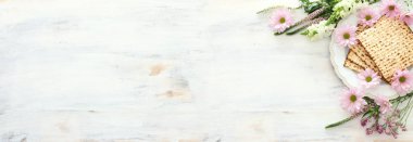 Pesah kutlama kavramı (Yahudi Fısıh Bayramı). Üstten görünüm, düz lay