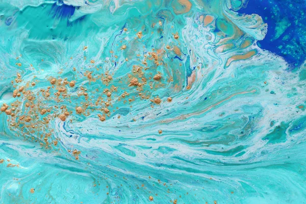Абстрактний мармуровий ефект фону. Сині творчі кольори. Красива фарба з додаванням золота — стокове фото