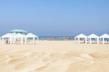 Yaz deniz arka plan kopya alanı ile önünde boş kum plaj